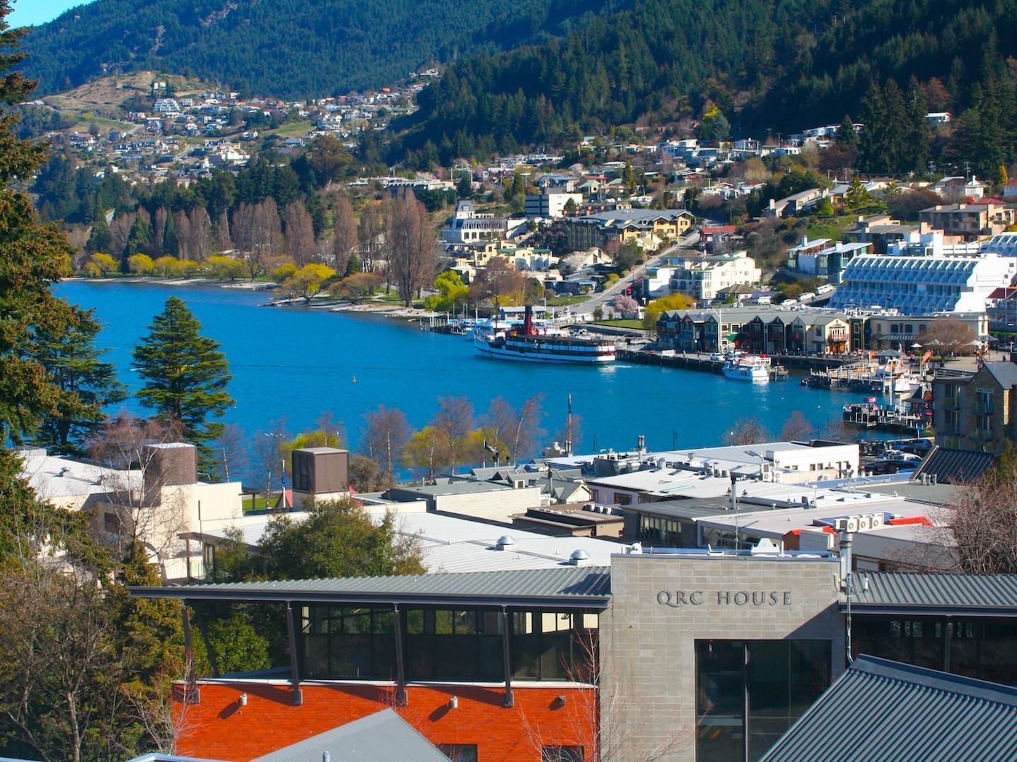 Caples Court & 4* Queenstown