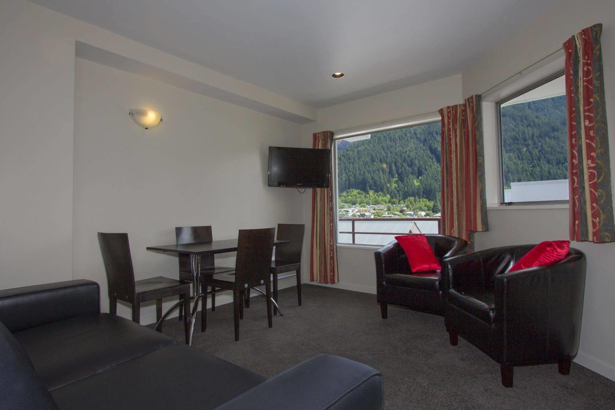 Motel Caples Court & Queenstown
