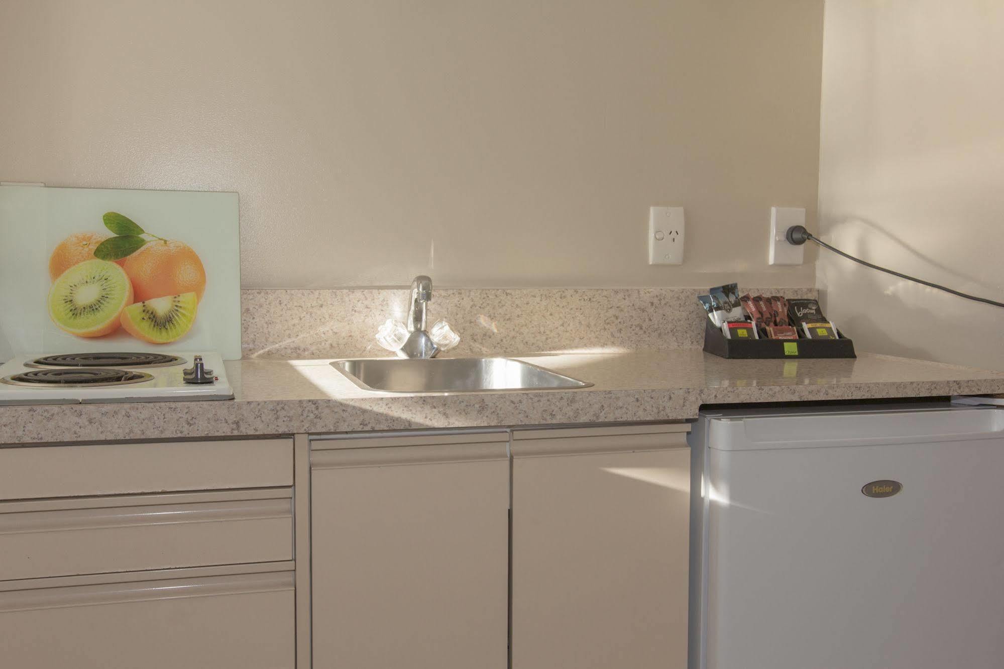 Motel Caples Court & 4*