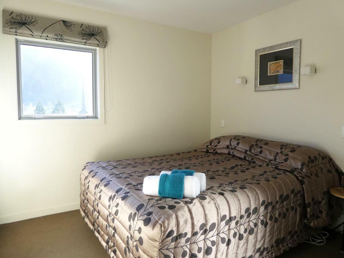 Caples Court &