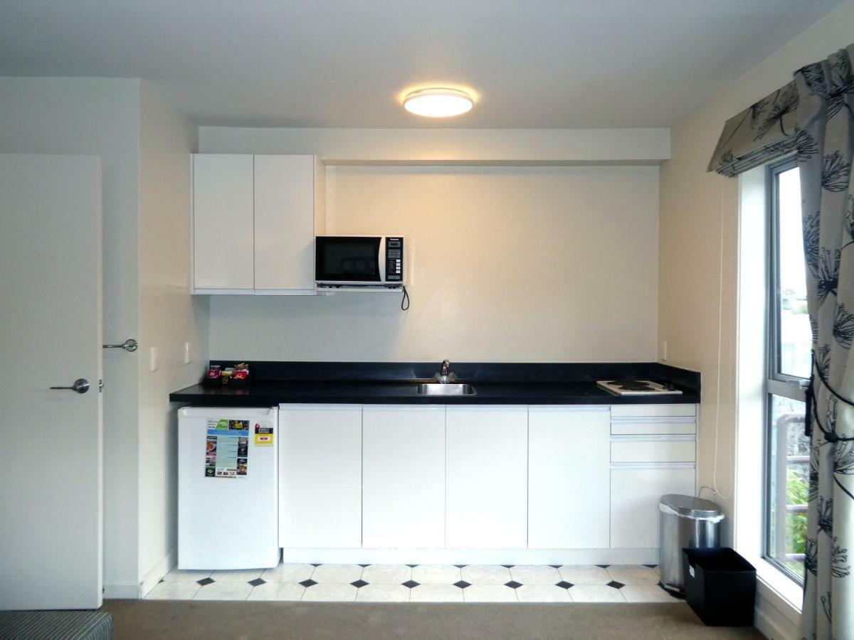 Caples Court &
