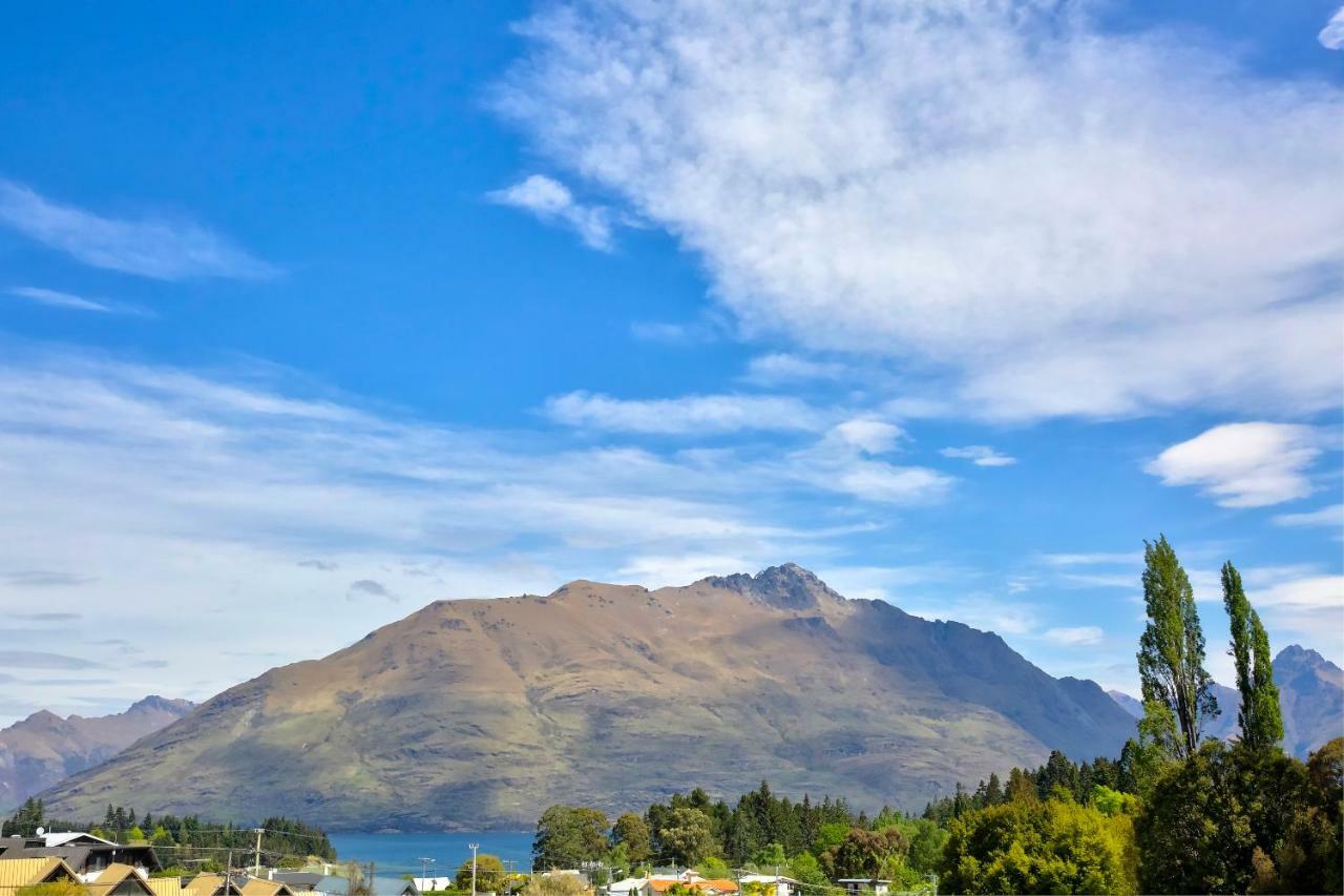 Caples Court & Queenstown